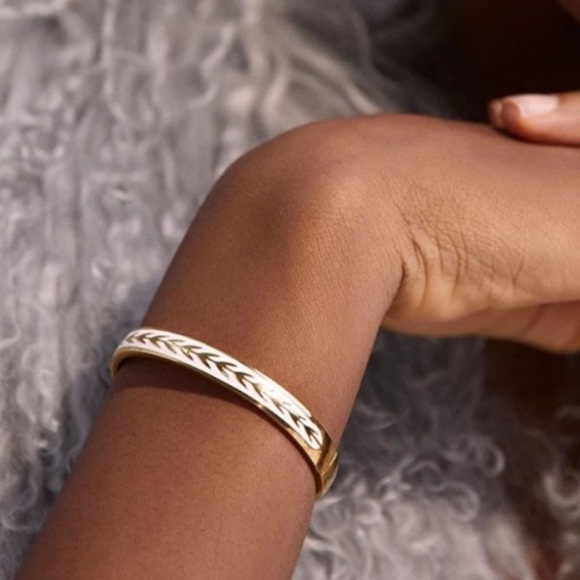 Vintage Vibes Gold White Arrow Hinged Bangle Bracelet - Picture 2 of 10